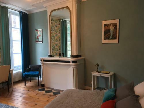 Hostal Beaux Esprits Chambres D'h�tes Et S�minaires