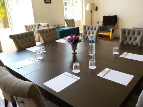 Hostal Beaux Esprits Chambres D'h�tes Et S�minaires