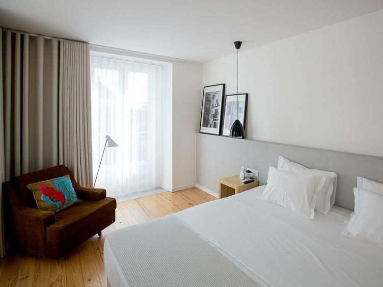 Hostal The 8 - Downtown Suites