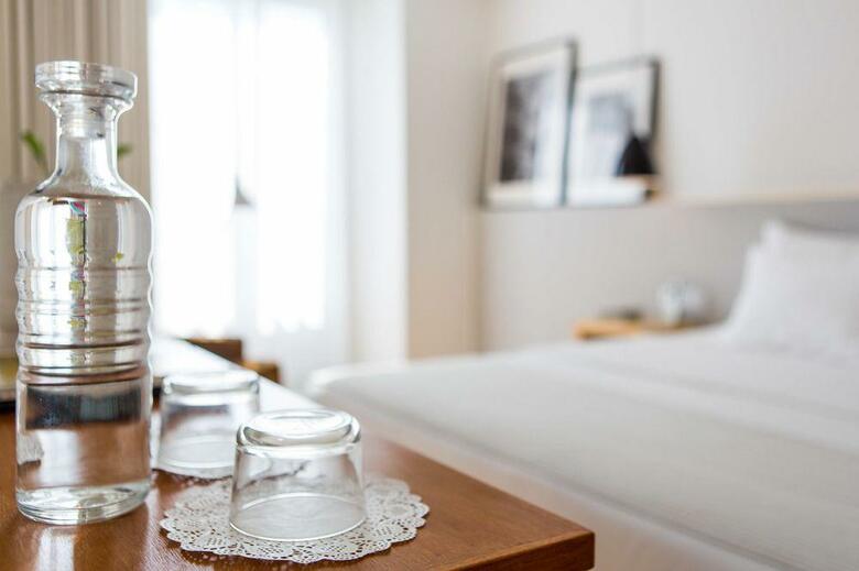 Hostal The 8 - Downtown Suites