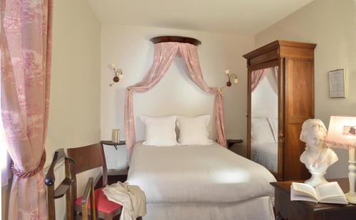 Hotel H�tel Du Manoir