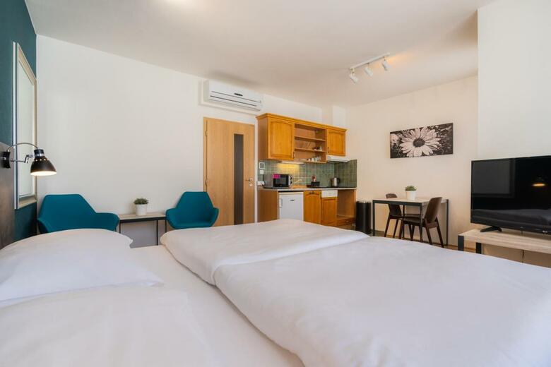 Ea Aparthotel Melantrich