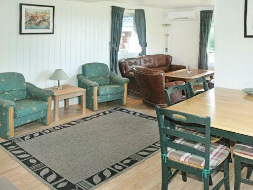 Three-bedroom Holiday Home In Vevang