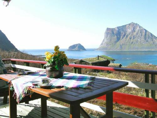 Two-bedroom Holiday Home In Leknes 2