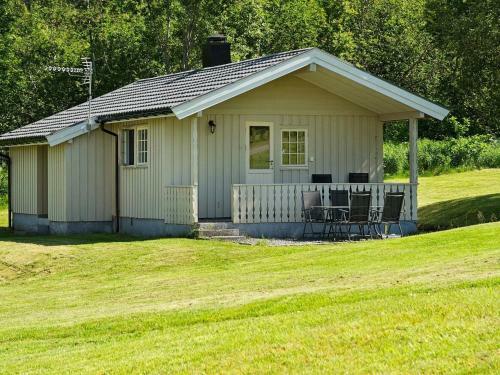 Two-bedroom Holiday Home In Utvik 2