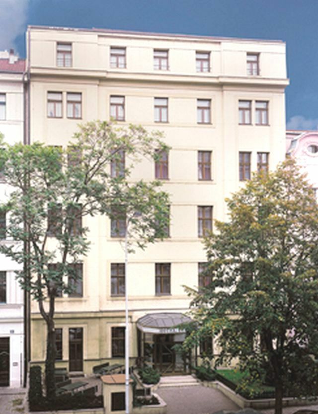 Hotel Lunik