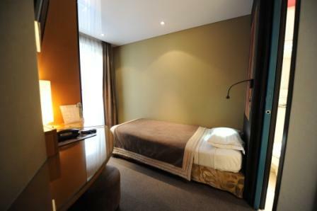 The Originals Boutique Hotel Du Vieux Saule Paris Le Marais
