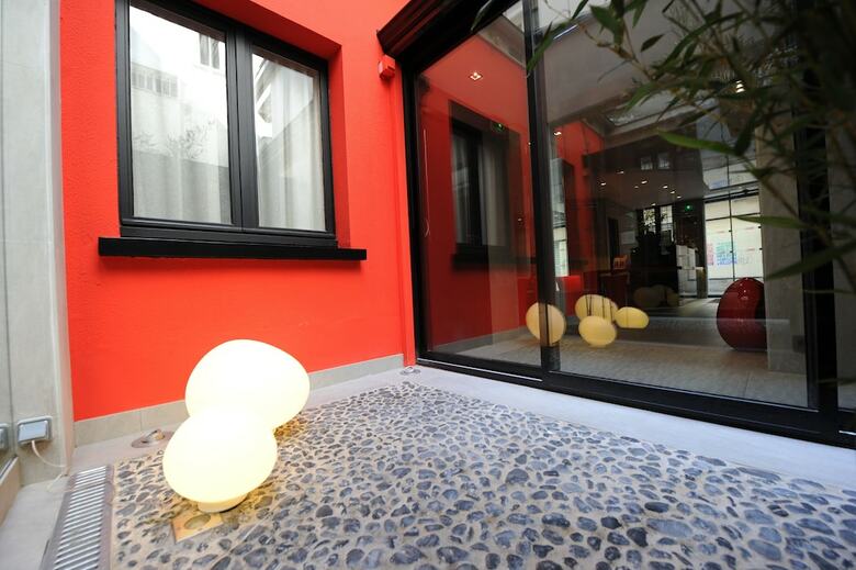 The Originals Boutique Hotel Du Vieux Saule Paris Le Marais