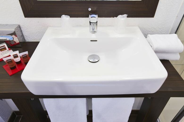 Hotel Kyriad Design Enzo Reims Tinqueux