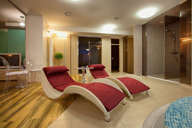 Grand Hotel Oka Business