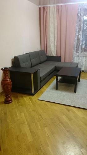 Apartment On Osharskaya 15
