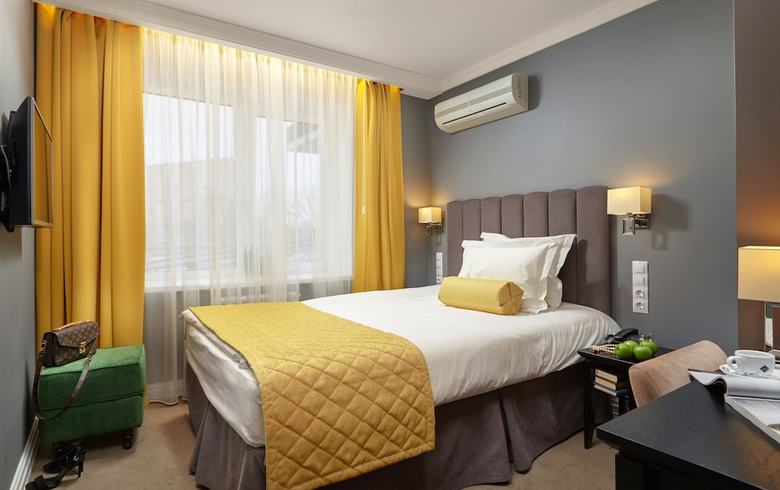 Hotel Easy Room