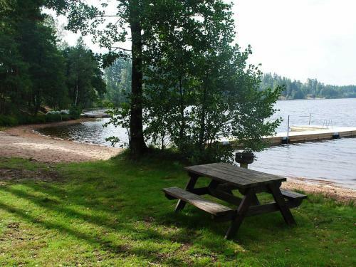 Three-bedroom Holiday Home In H�cksvik