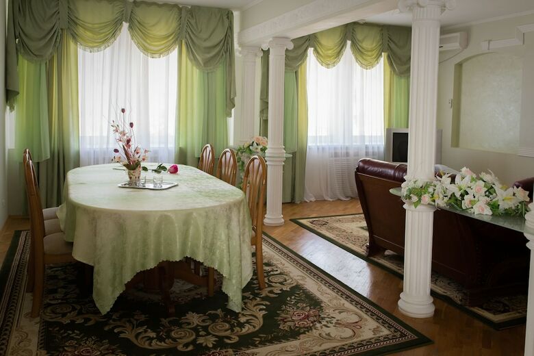 Zhuravli Park Hotel