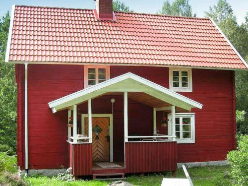 Two-bedroom Holiday Home In Vissefj�rda 2