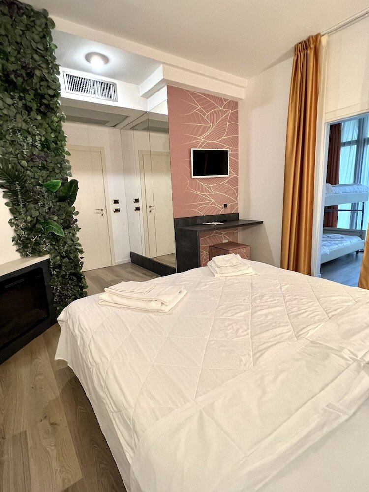 Hotel Joli