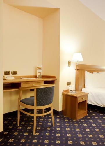 Hotel Ovest