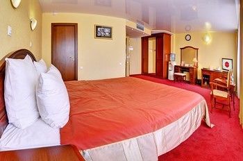 Yuzhniy Hotel