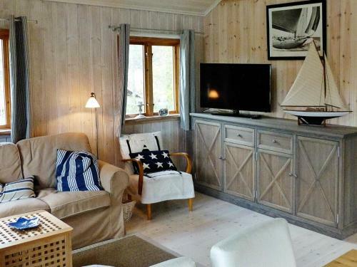 One-bedroom Holiday Home In Str�mstad 2