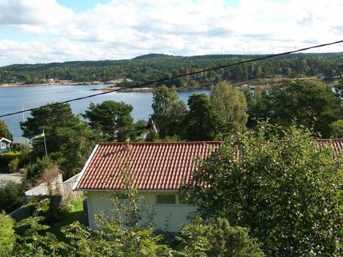 Two-bedroom Holiday Home In Tanumshede