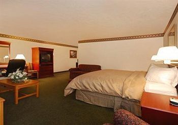Clarion Hotel & Conference Center