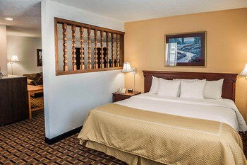 Clarion Hotel & Conference Center