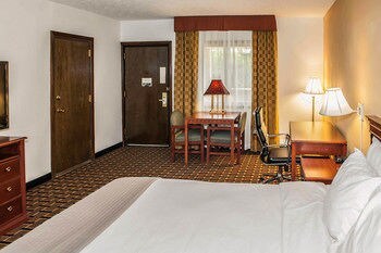 Clarion Hotel & Conference Center