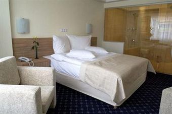Hotel Marshal