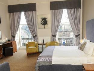 The Salisbury Hotel