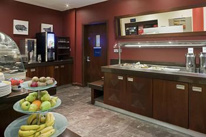Hotel Express By Holiday Inn Dublin Airport