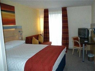 Hotel Express By Holiday Inn Dublin Airport