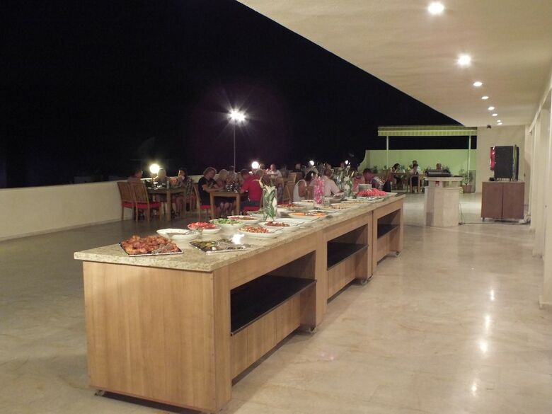 Tuntas Apart Hotel Kusadasi