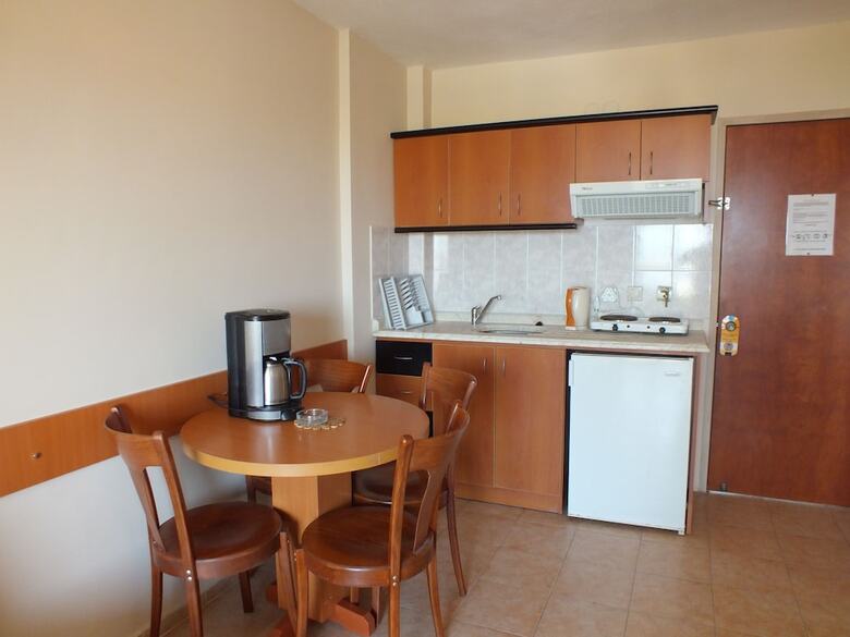 Tuntas Apart Hotel Kusadasi