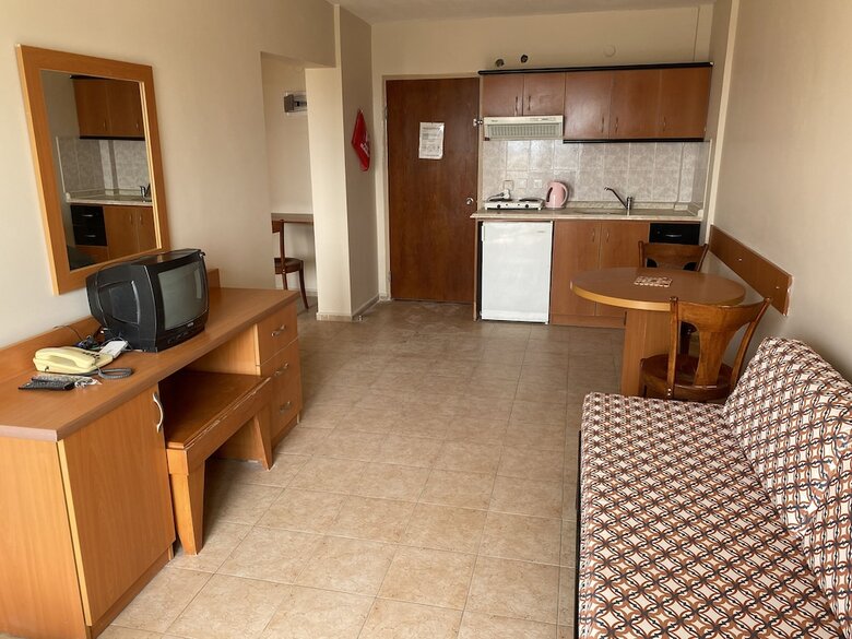 Tuntas Apart Hotel Kusadasi