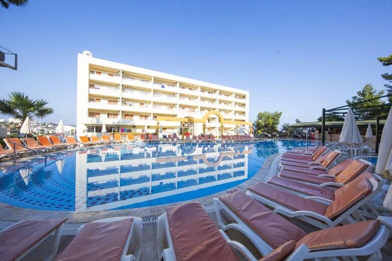 Tuntas Apart Hotel Kusadasi