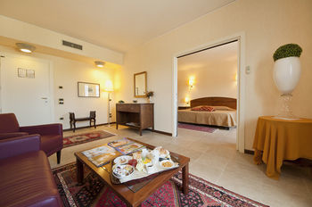 Grand Hotel Tenuta Lupo'