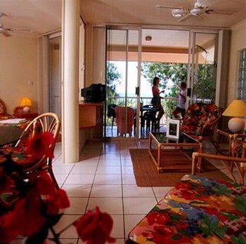 Hotel Golden Sands Beachfront Resort