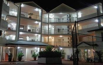 Hotel Golden Sands Beachfront Resort