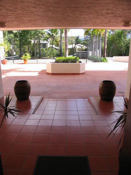 Hotel Golden Sands Beachfront Resort