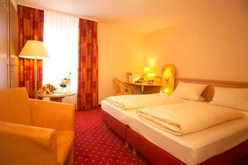 Mosel Hotel H�hn
