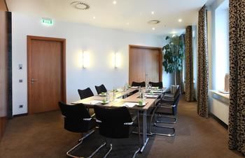 Lindner Hotel & Residence Main Plaza