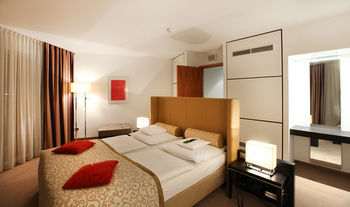 Lindner Hotel & Residence Main Plaza