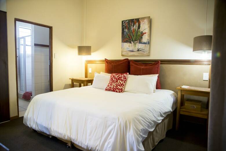Hostal Ons Dorpshuis Guesthouse