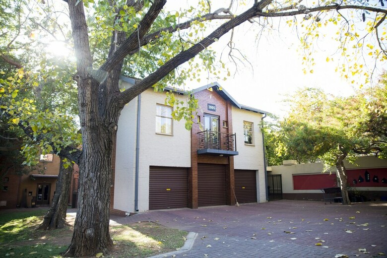 Hostal Ons Dorpshuis Guesthouse