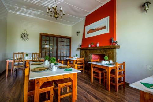 Hostal Classic Court B&B