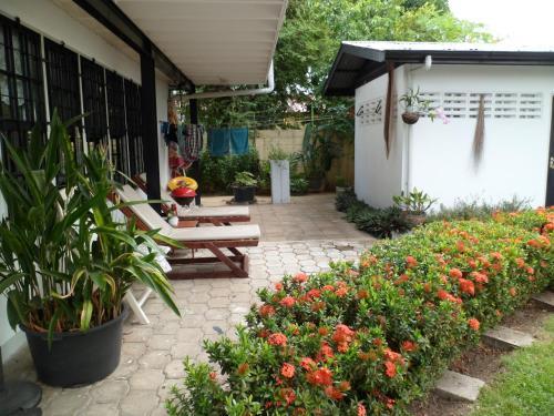 Hostal Guesthouse Amice
