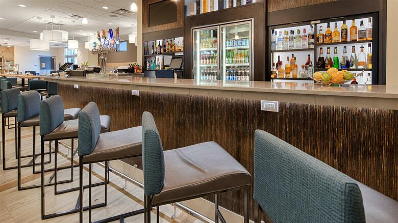 Hotel Best Western Plus Sawridge Suites