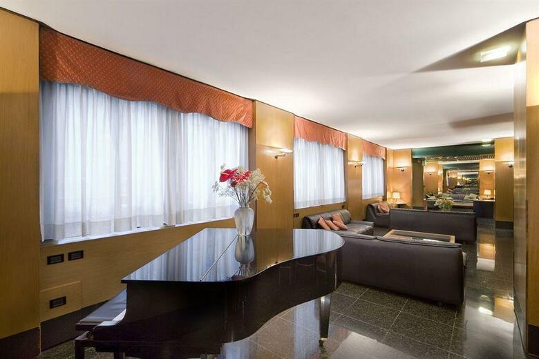 Hotel UNA Century