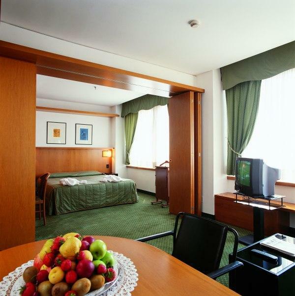 Hotel UNA Century