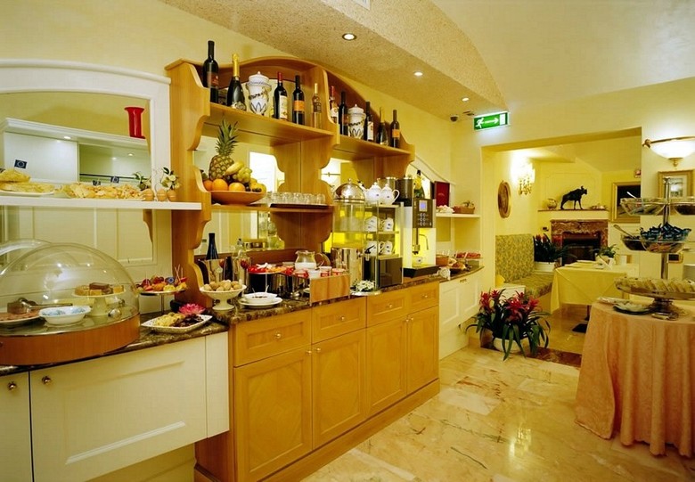 Hotel UNA Scandinavia